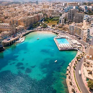 Luxury & 2 Min Away Apartament St. Julian's