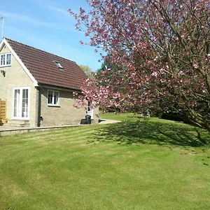 waterside-cottage.yorkshirehotels.net/